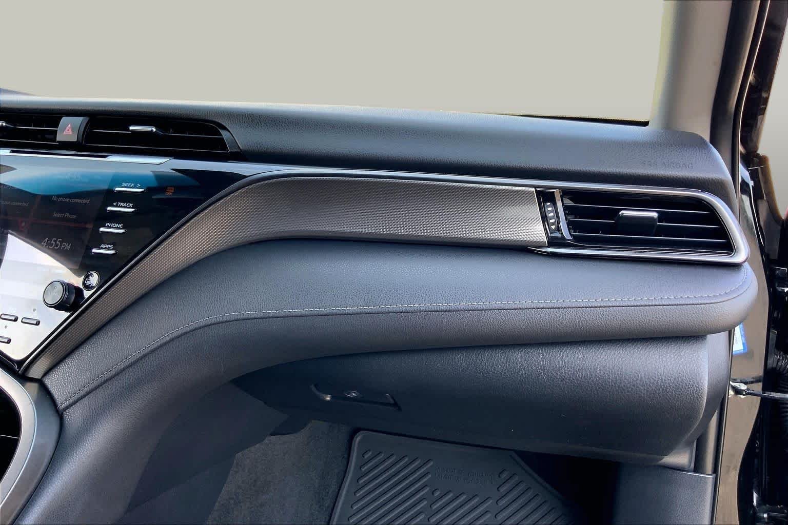 Used 2019 Midnight Black Metallic Toyota XSE image 18
