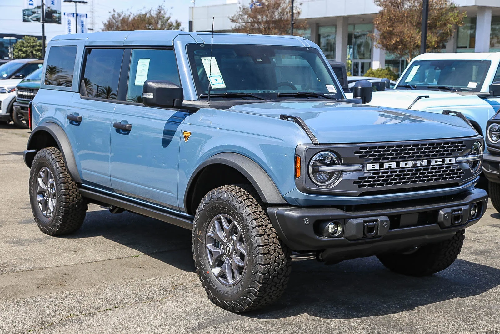 New 2025 Azure Gray Metallic Tri-Coat Ford Badlands® image 3