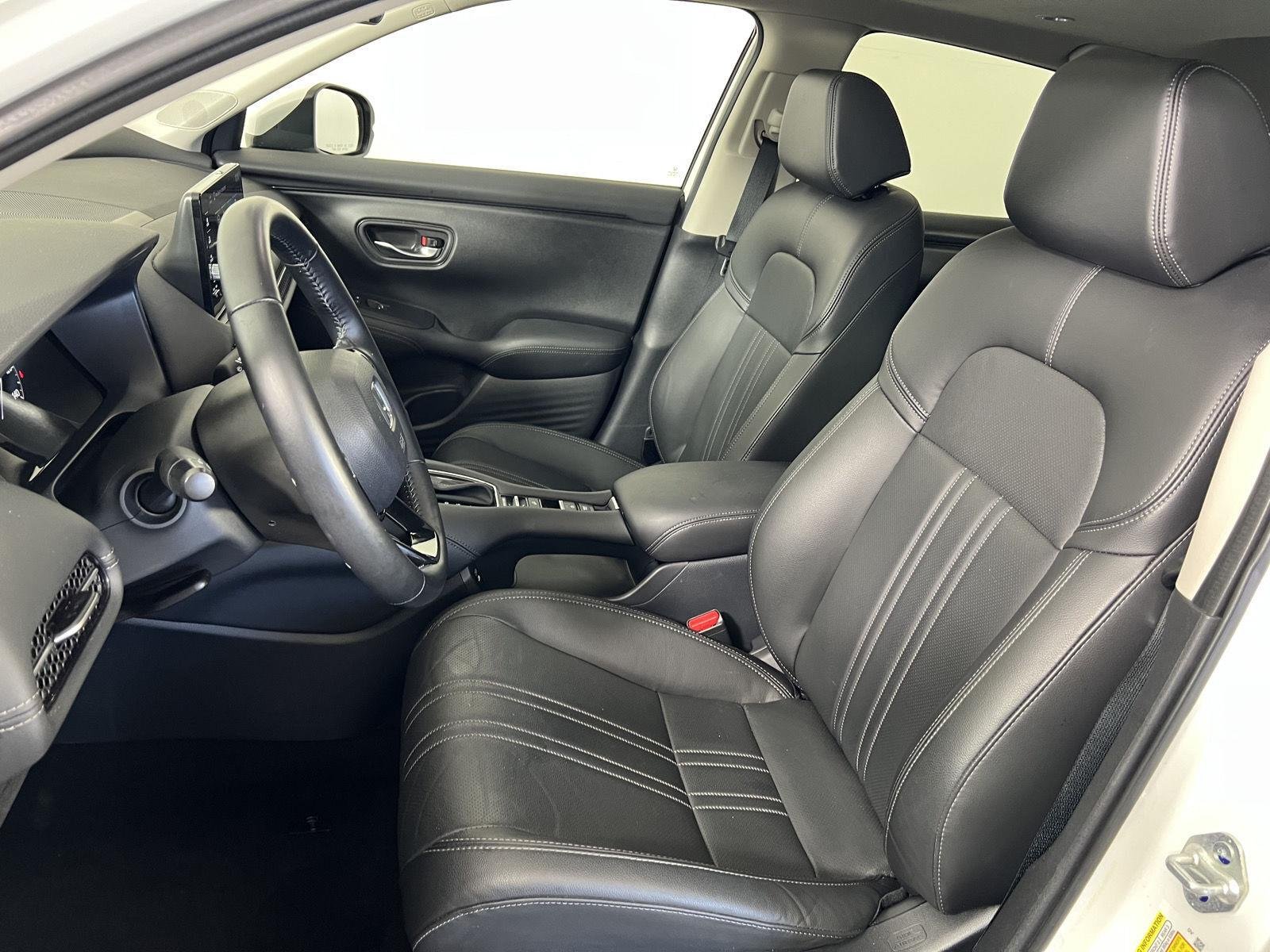 Used 2025 Platinum White Pearl Honda EX-L image 11