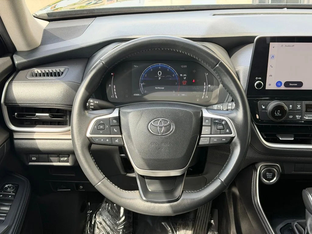 Used 2025 Black Toyota XLE image 16