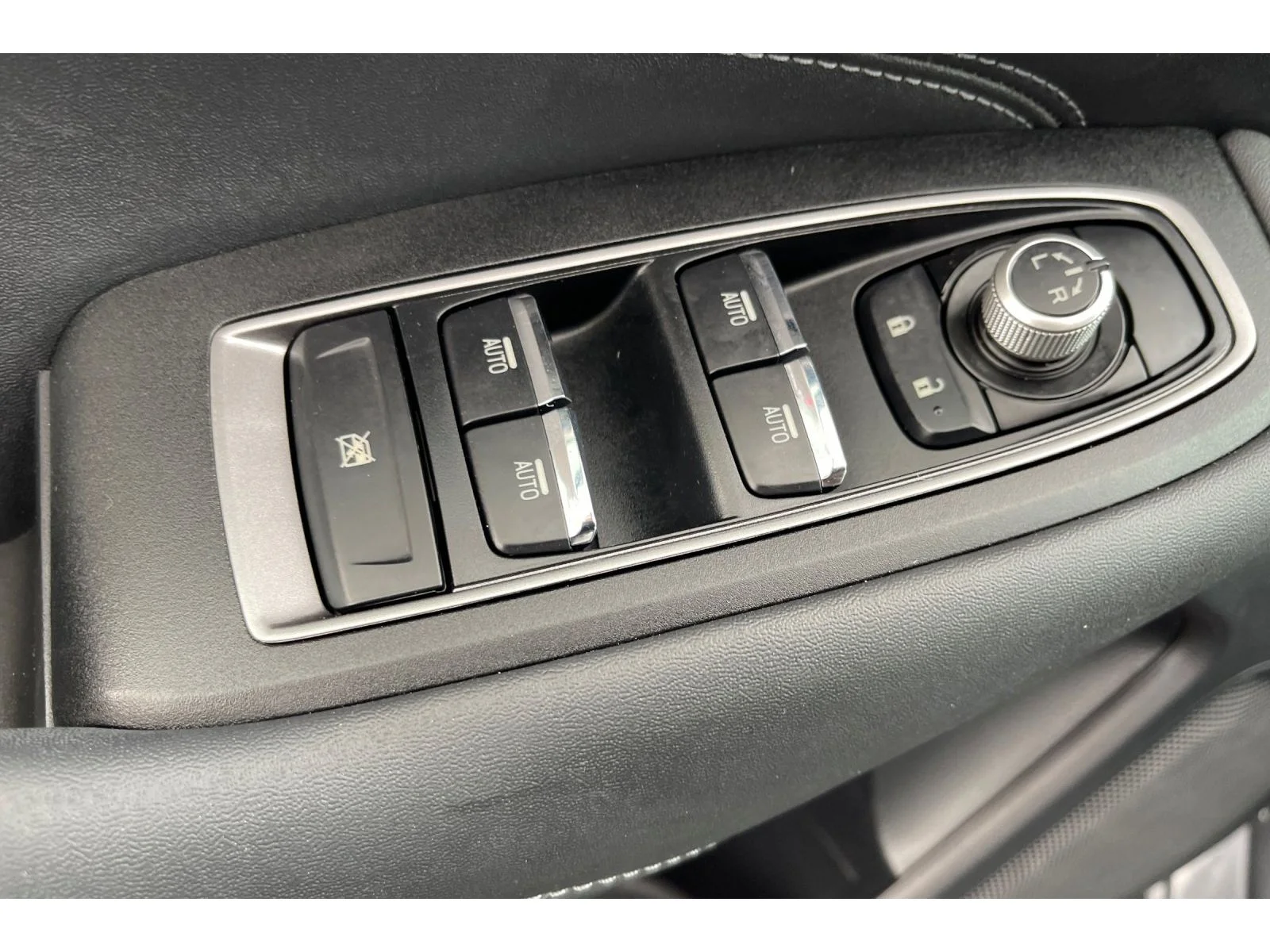 Used 2024 MAGNETITE GRAY ME Subaru Limited XT image 12