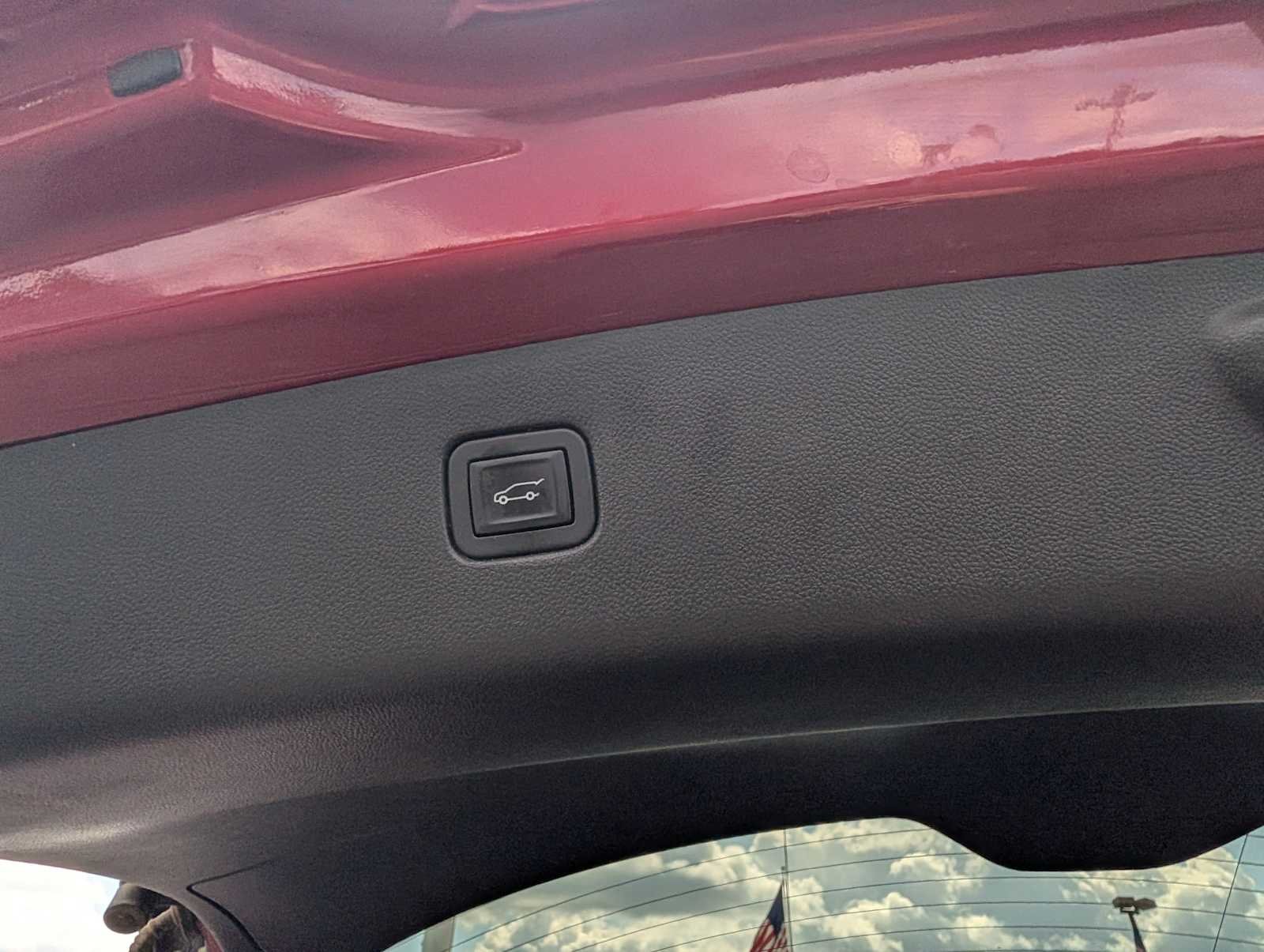 Used 2019 Cajun Red Tintcoat Chevrolet RS image 22