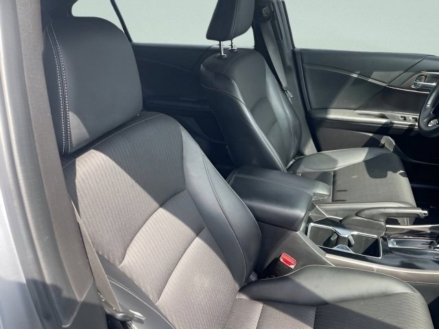 Certified Used 2016 Lunar Silver Metallic Honda Sport image 8