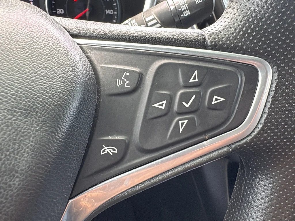 Used 2023 Mosaic Black Metallic Chevrolet LT image 19