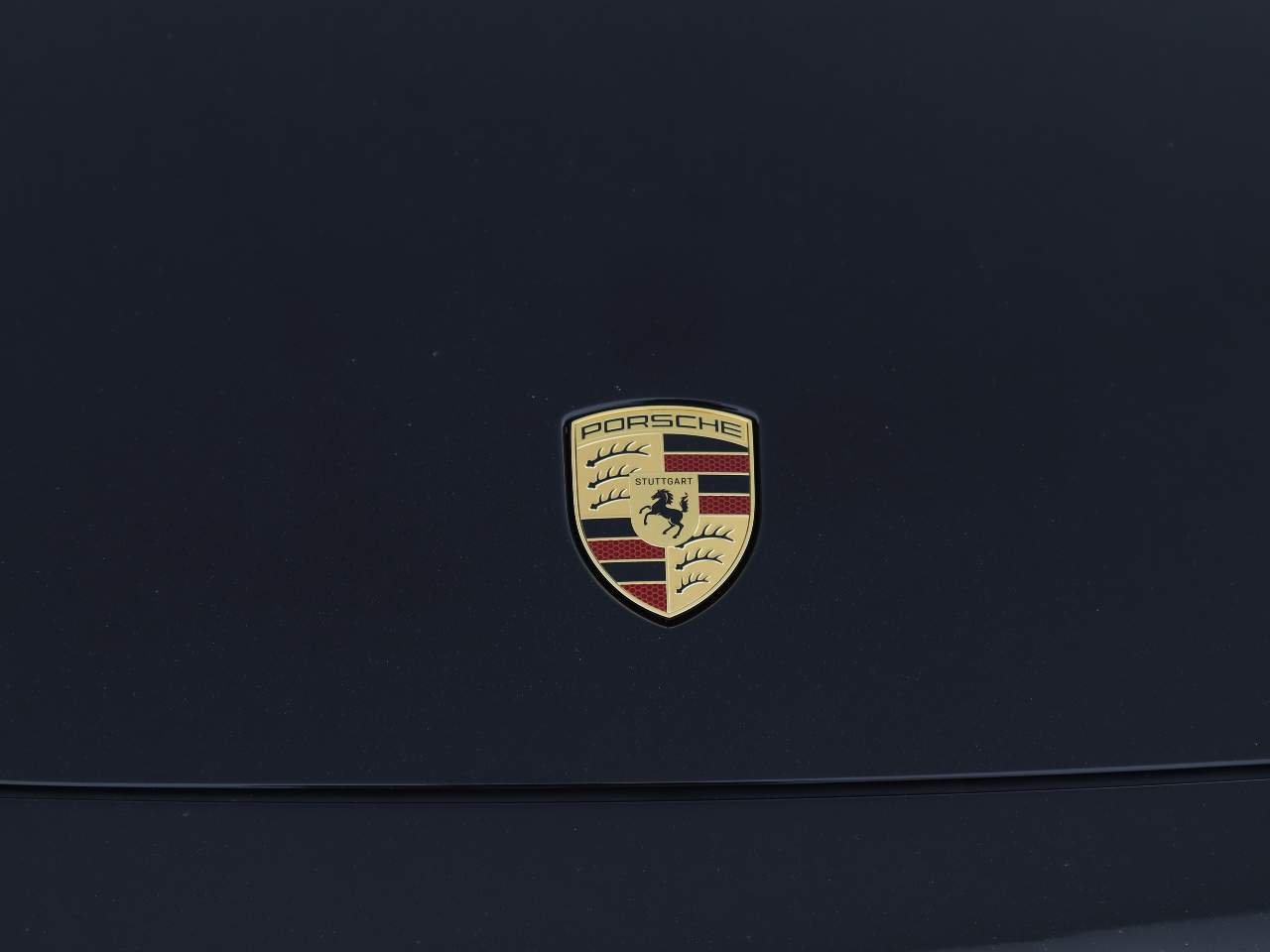 New 2026 Chromite Black Metallic Porsche E-Hybrid image 23