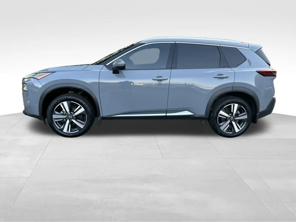 Used 2023 Gray Nissan SL image 2