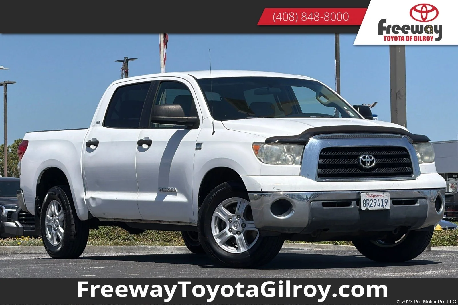 Used 2007 White Toyota SR5 image 1