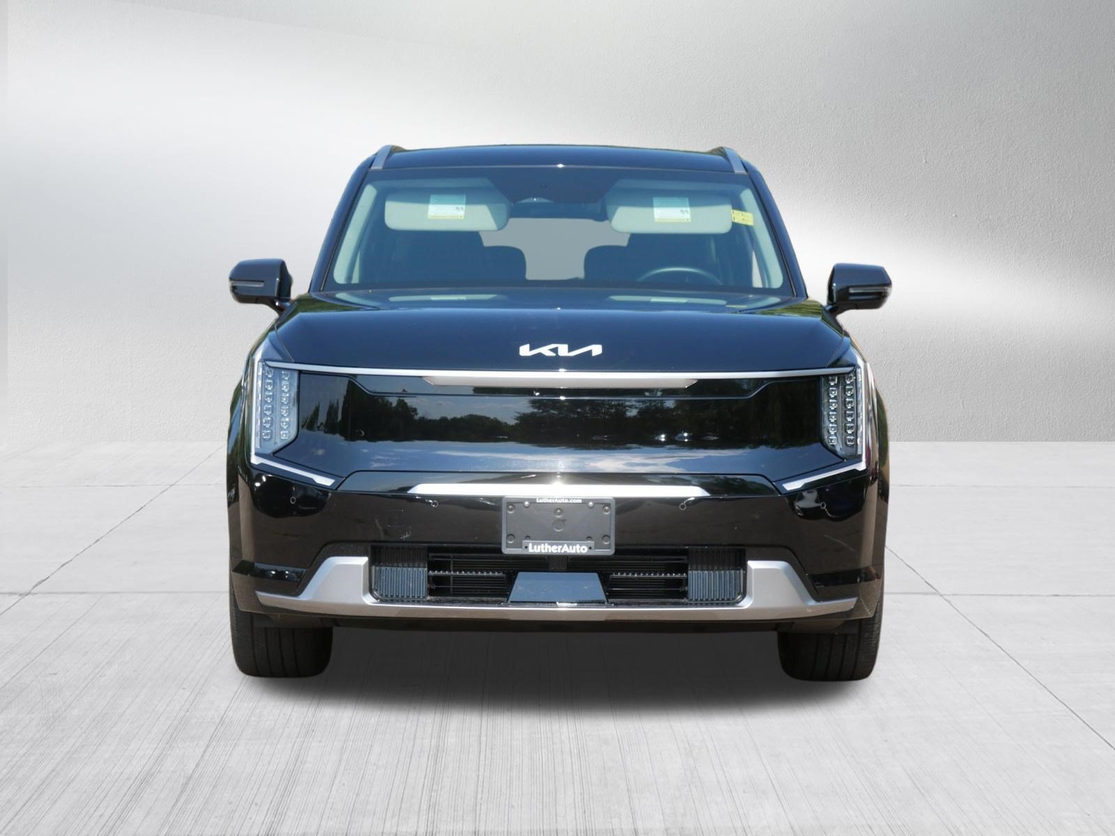 Used 2024 Kia EV9 Land with VIN KNDADFS5XR6025020 for sale in Inver Grove Heights, MN