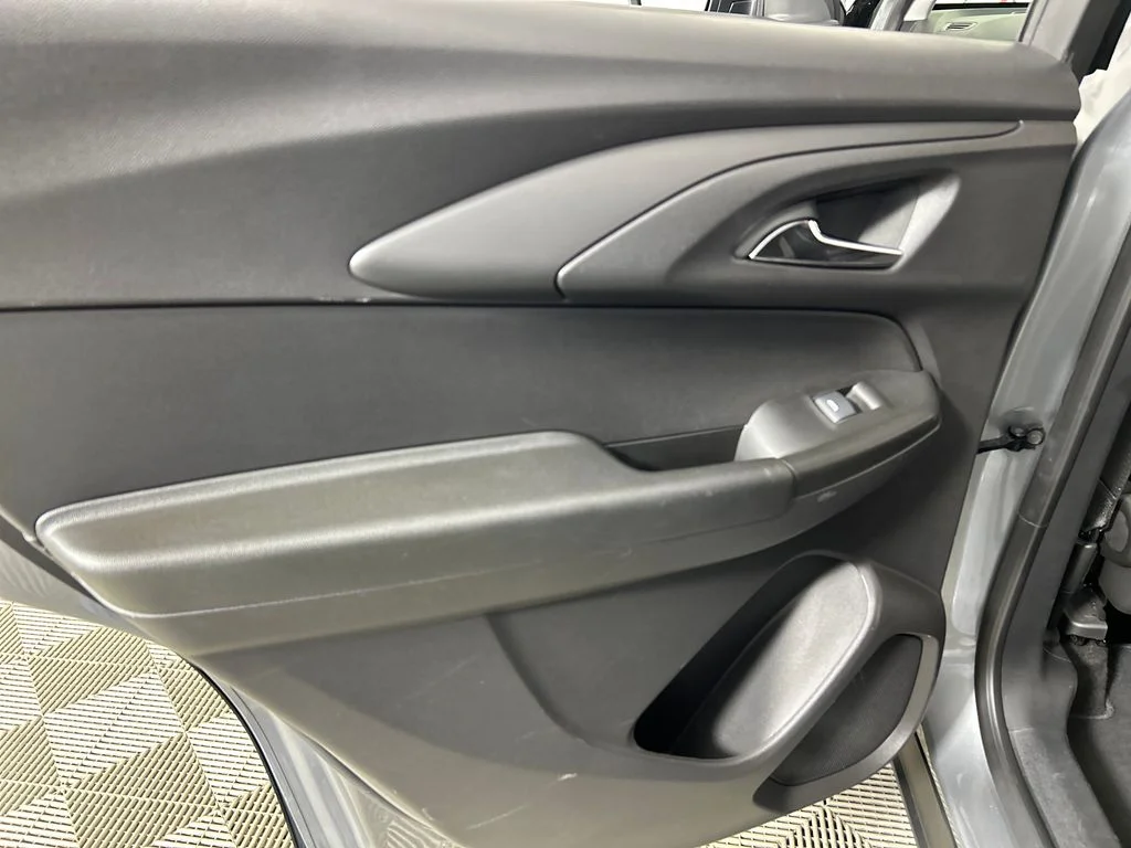 Used 2025 Gray Chevrolet LT image 16