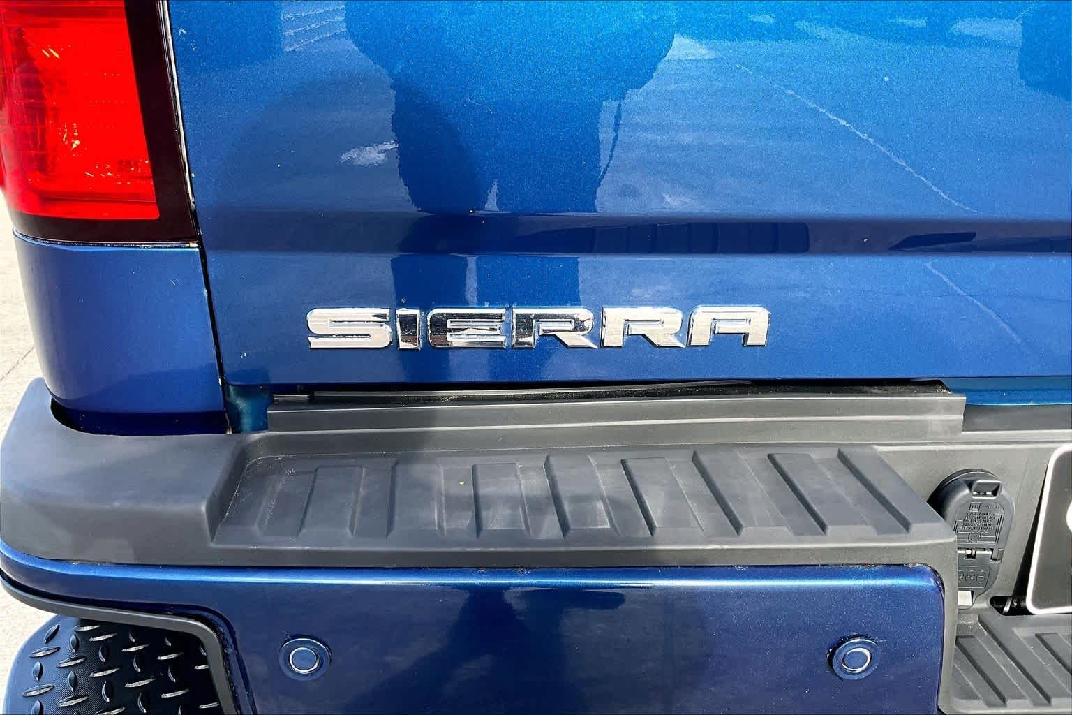 Used 2016 Stone Blue Metallic GMC Denali image 27