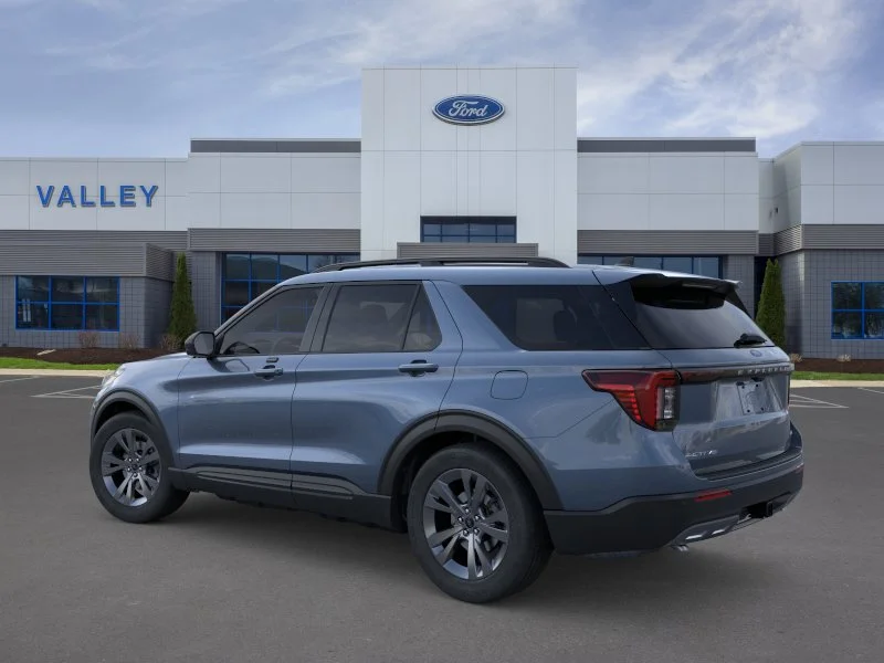 New 2026 Vapor Blue Metallic Ford Active image 5