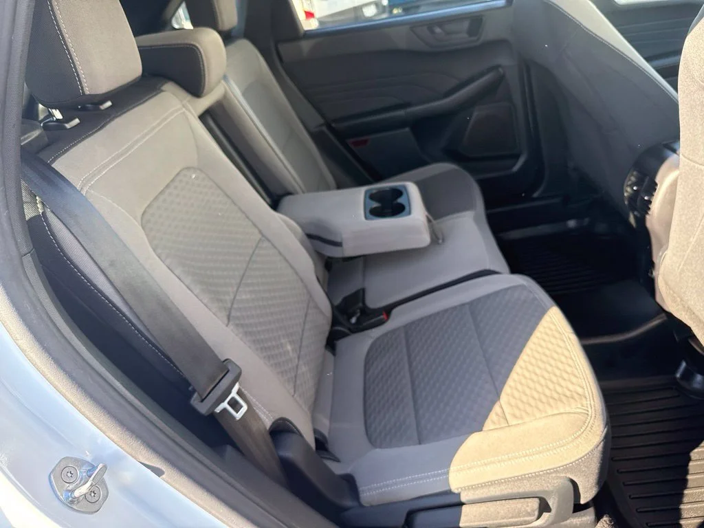 Certified Used 2022 White Metallic Ford SE image 48