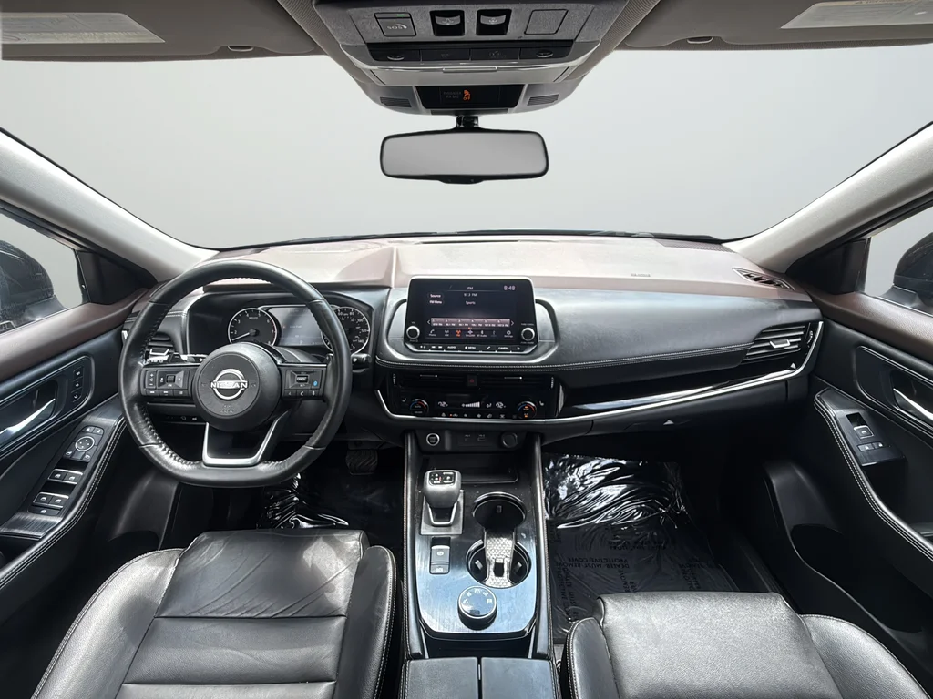 Used 2023 Blue Nissan SL image 9