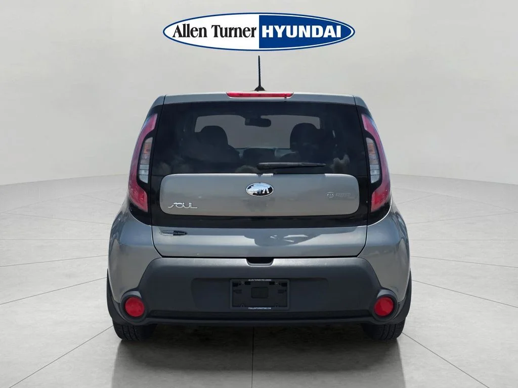Used 2016 Titanium Gray Kia Base image 7