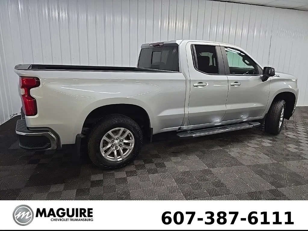 Used 2020 SILVER ICE METALLIC Chevrolet LT image 3