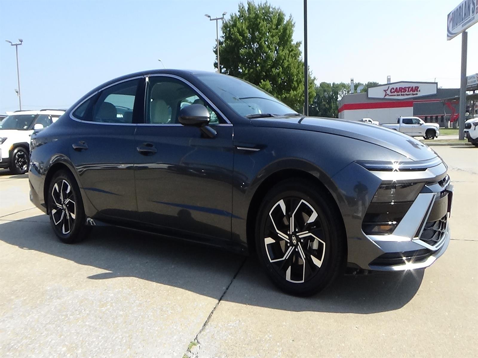 Certified Used 2025 Portofino Gray Metallic (t2g) Hyundai SEL image 4