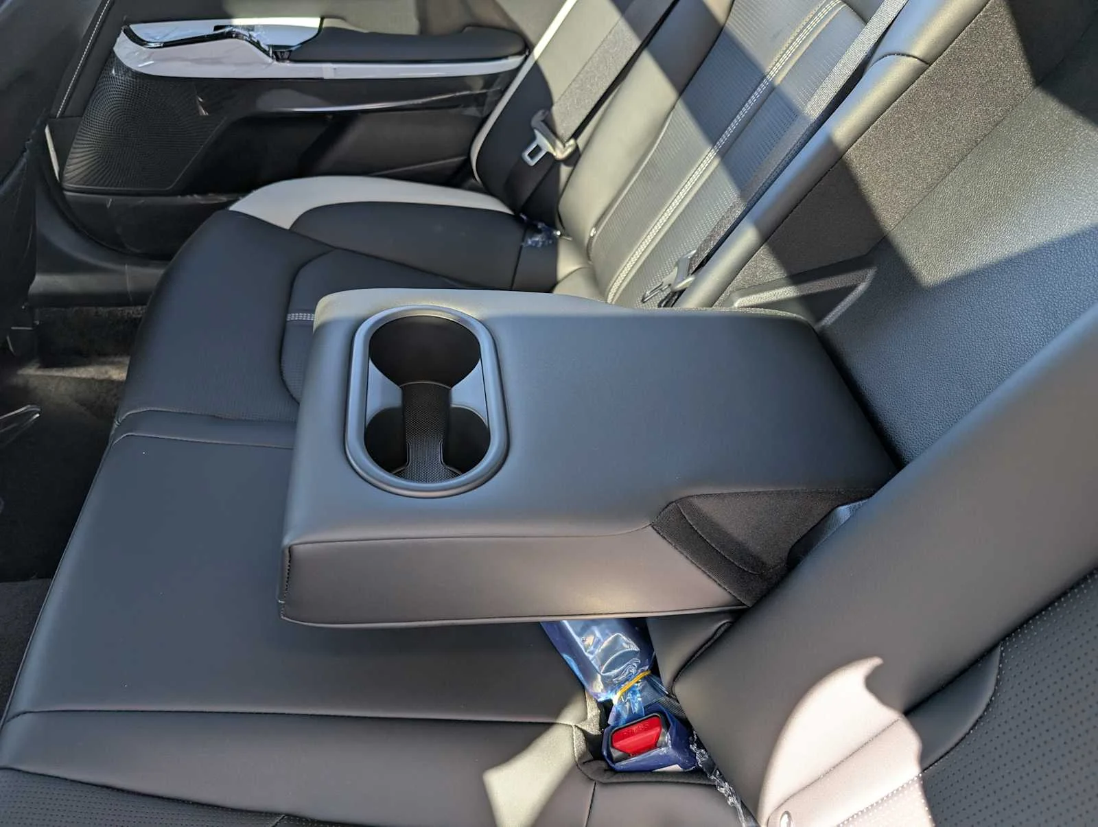 New 2026 Snow White Pearl Kia GT-Line image 16