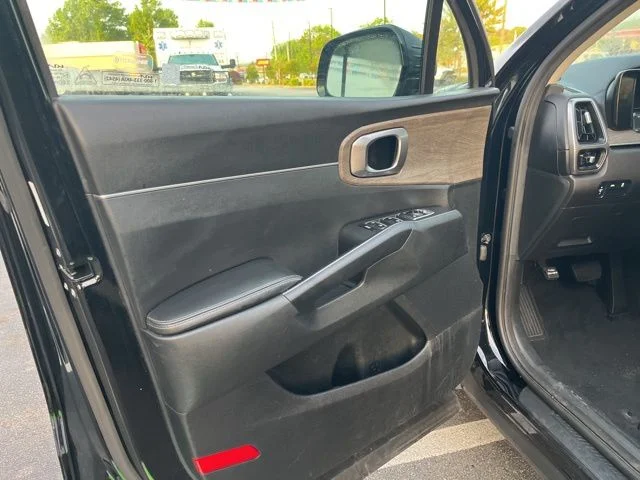 Used 2023 Black Kia X-Line S image 5