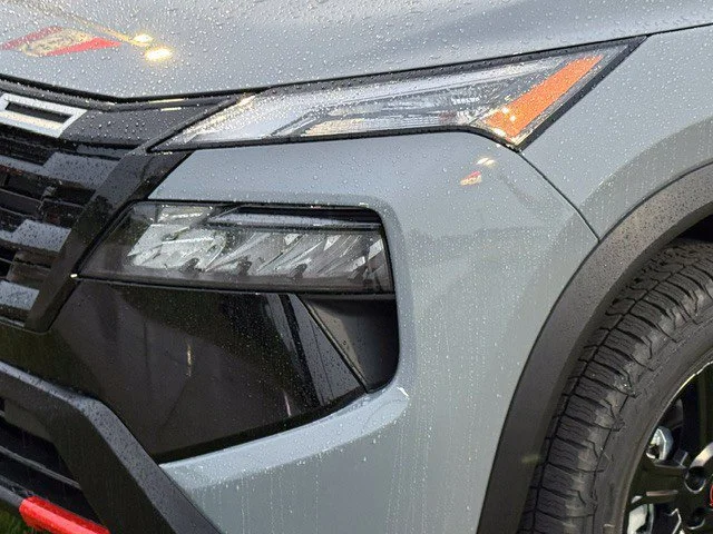 New 2027 Boulder Gray Pearl Nissan Rock Creek image 9