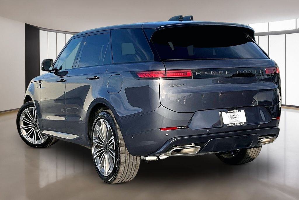 New 2026 VARESINE BLUE Land Rover Dynamic SE image 3