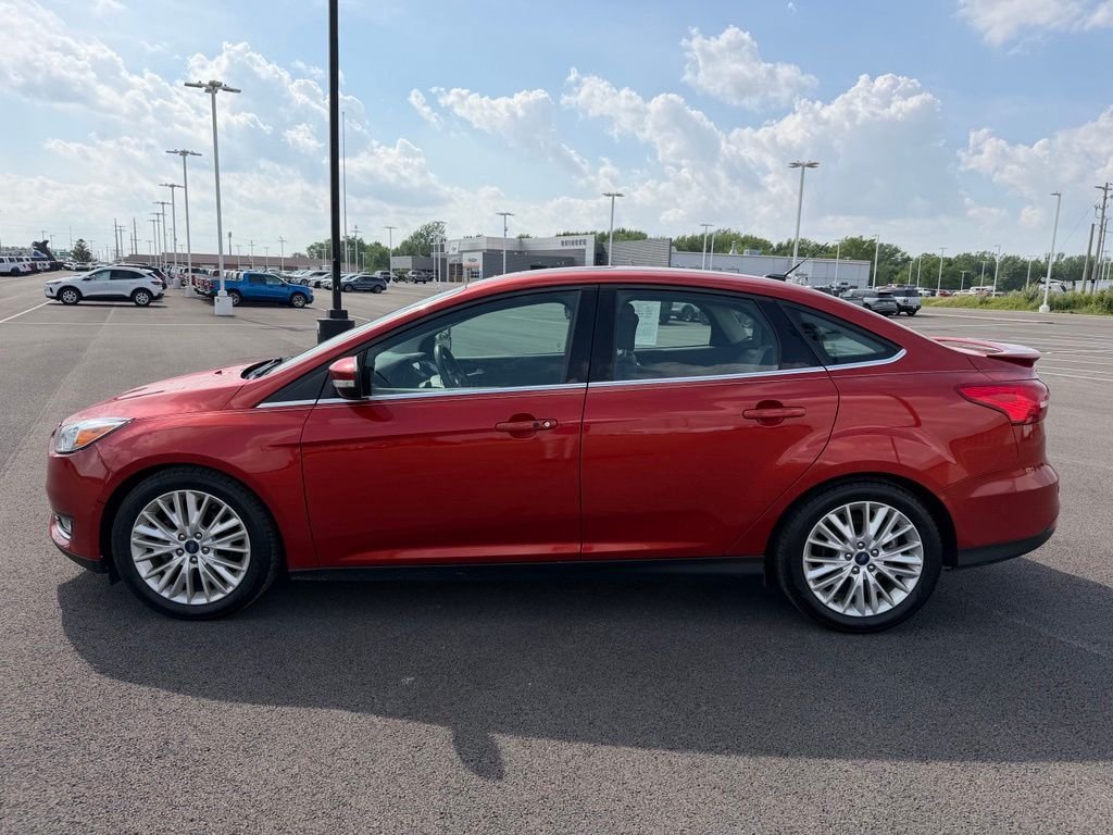 Used 2018 Red Ford Titanium image 8