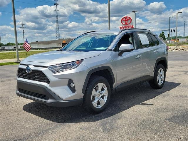 Certified Used 2021 SILVER SKY METALLIC Toyota  image 32