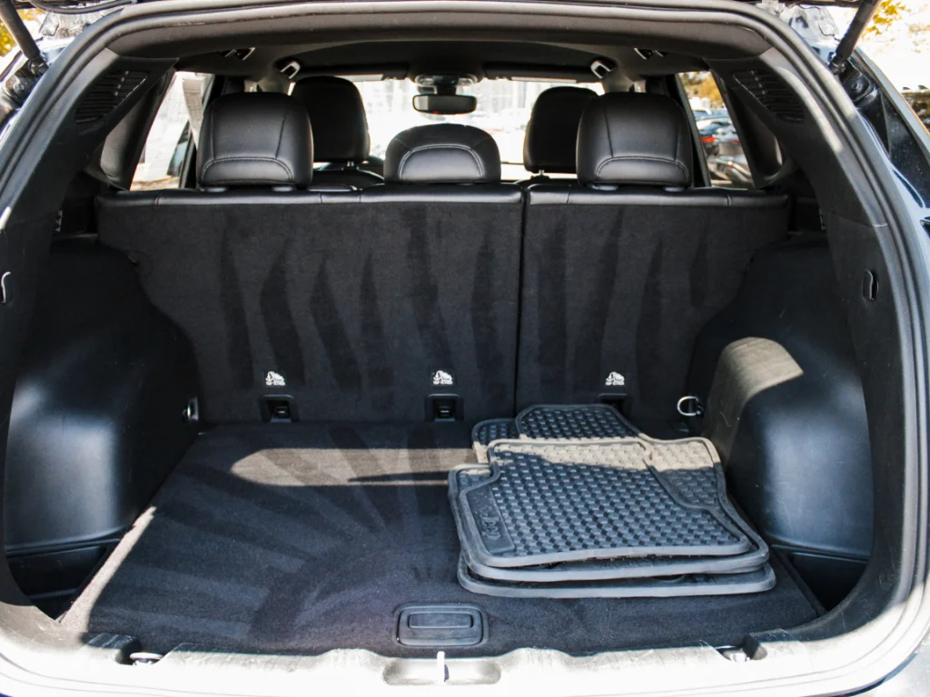 Used 2024  Jeep Trailhawk image 24