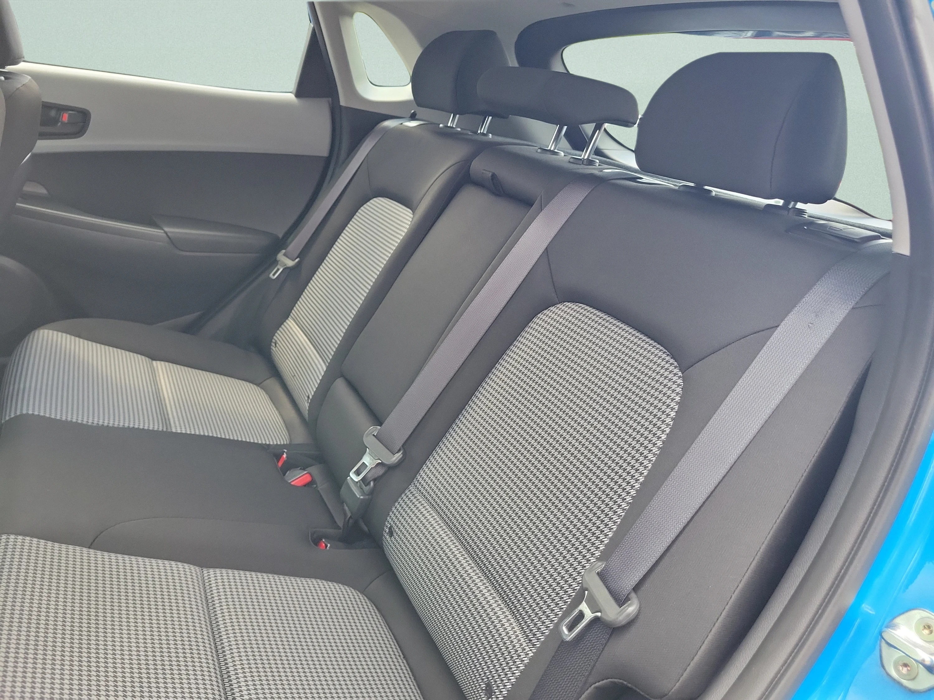 Used 2020 Surf Blue Hyundai SEL image 11