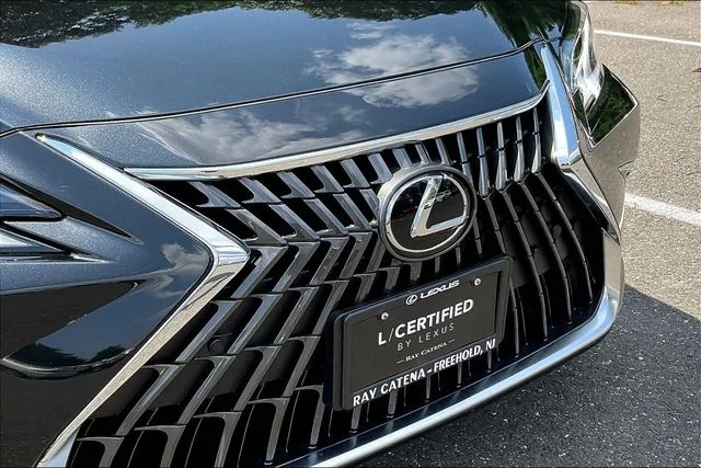 Certified Used 2024 Black Lexus 300h image 33