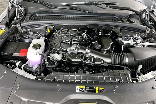 New 2026 Silver Zynith Jeep Laredo X image 2