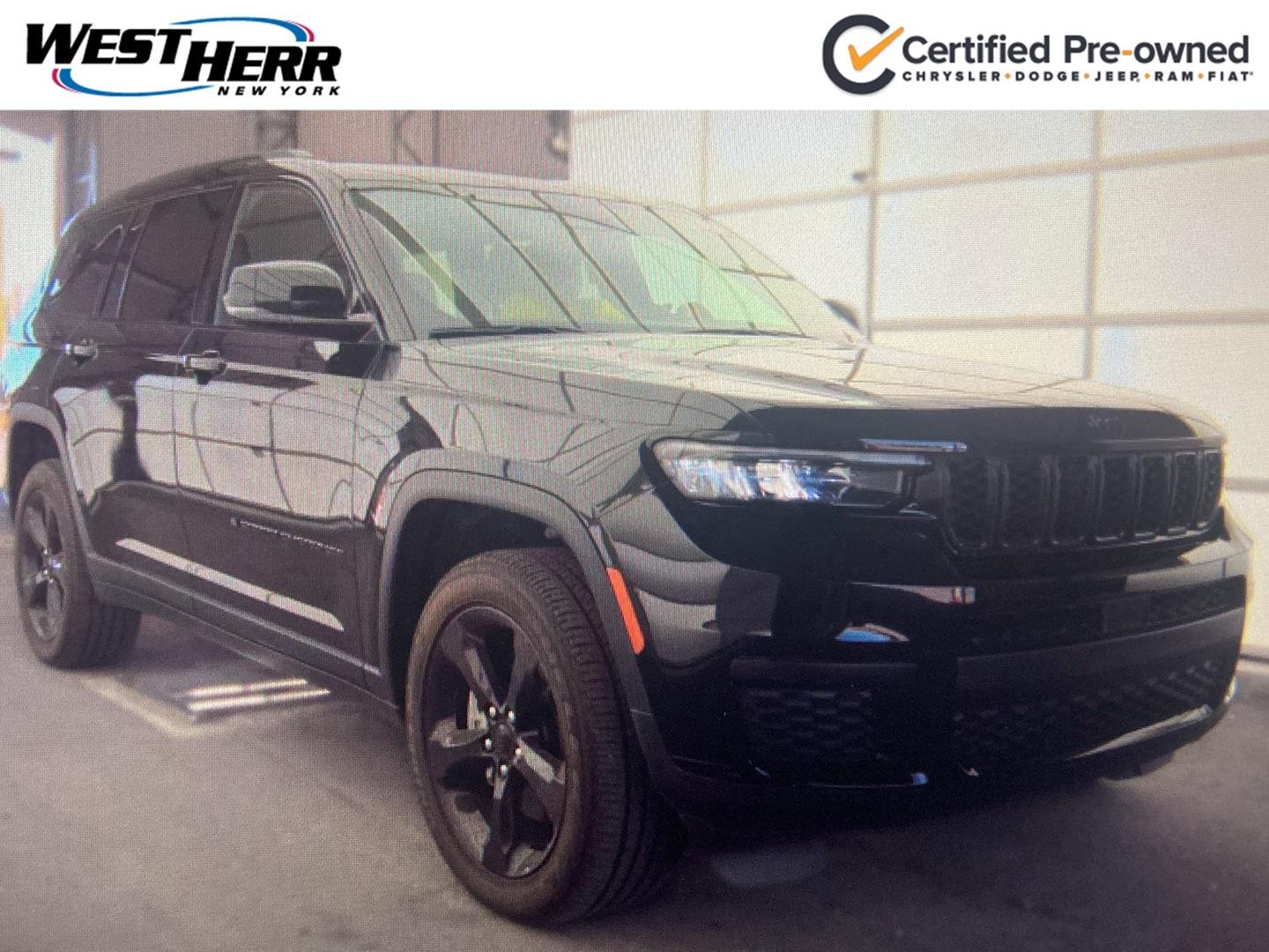Used 2024 Diamond Black Crystal Pearlcoat Jeep Altitude X image 1