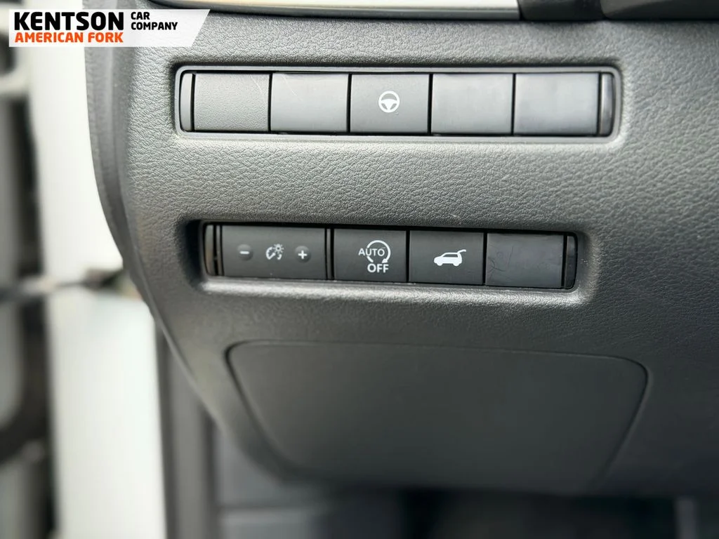 Used 2026 White Nissan SL image 13