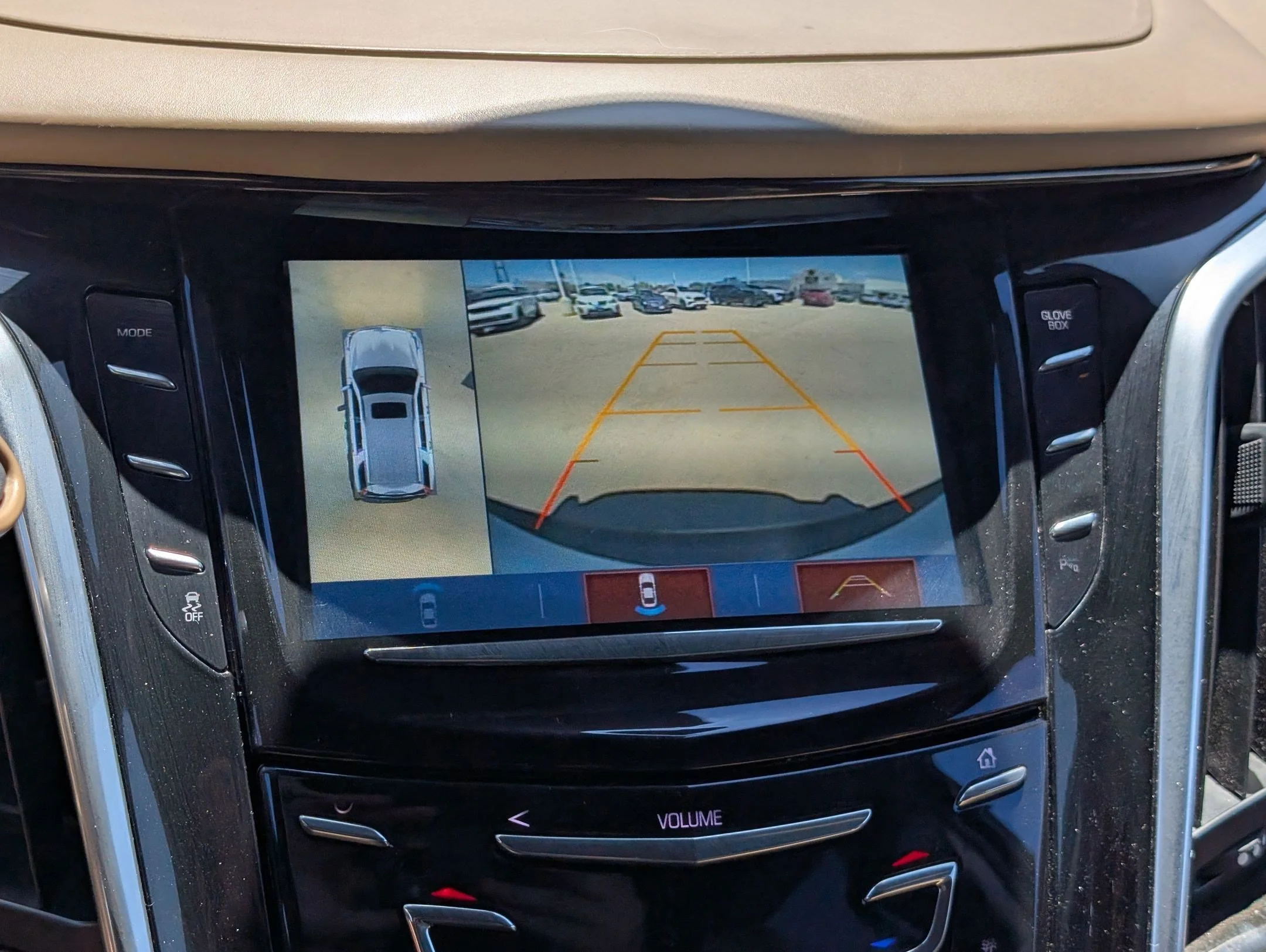 Used 2020 Crystal White Tricoat Cadillac Platinum image 21