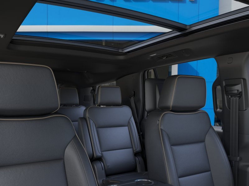New 2026 Polar White Tricoat Chevrolet Premier image 24
