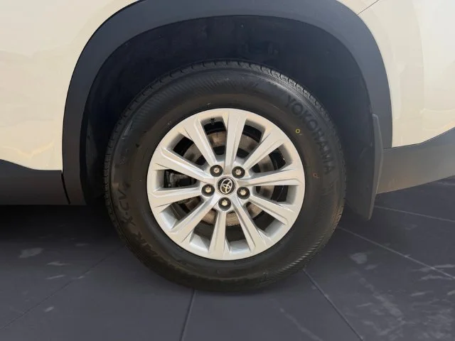 Used 2024 White Toyota XLE image 46