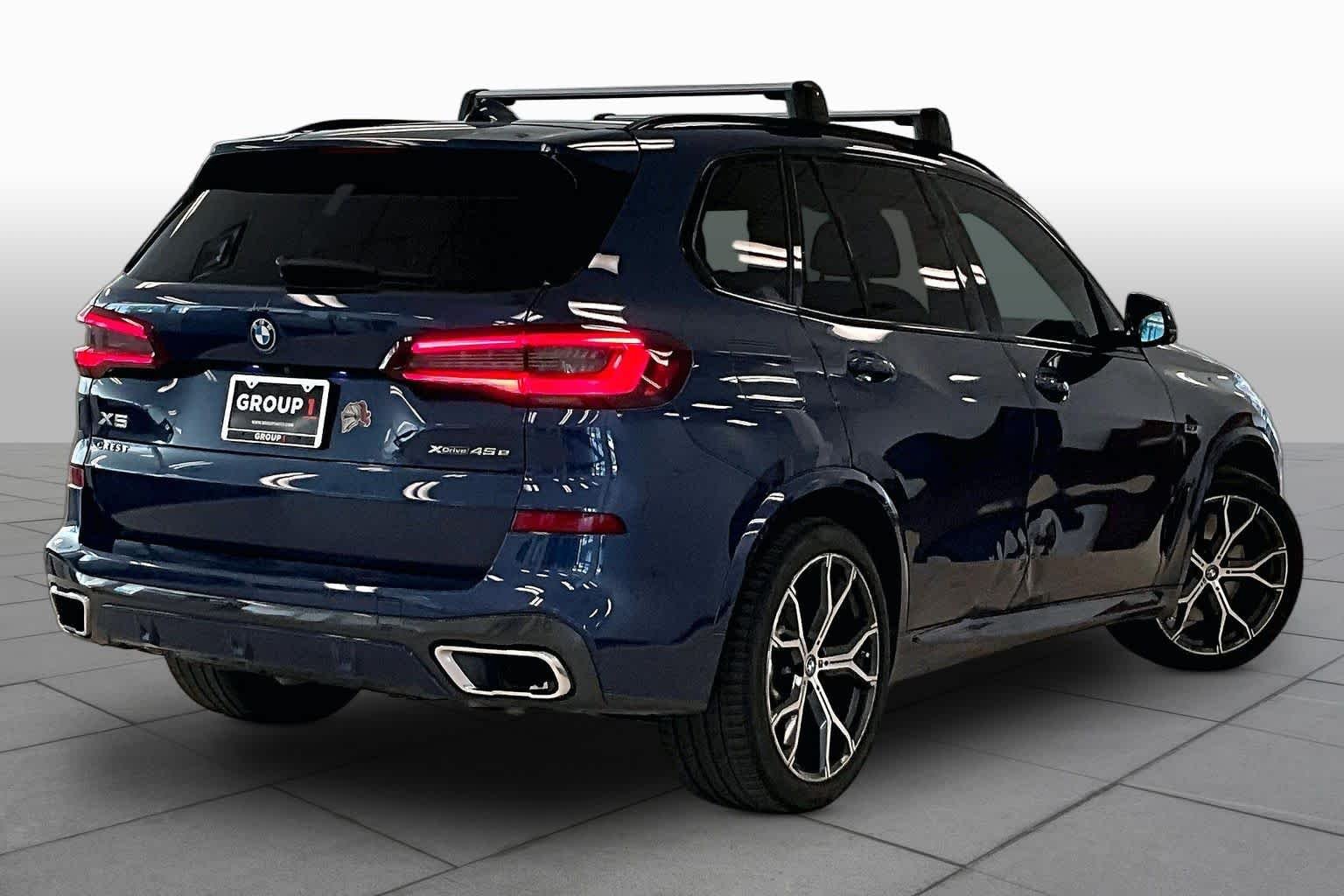 Used 2022 Phytonic Blue Metallic BMW xDrive45e image 12