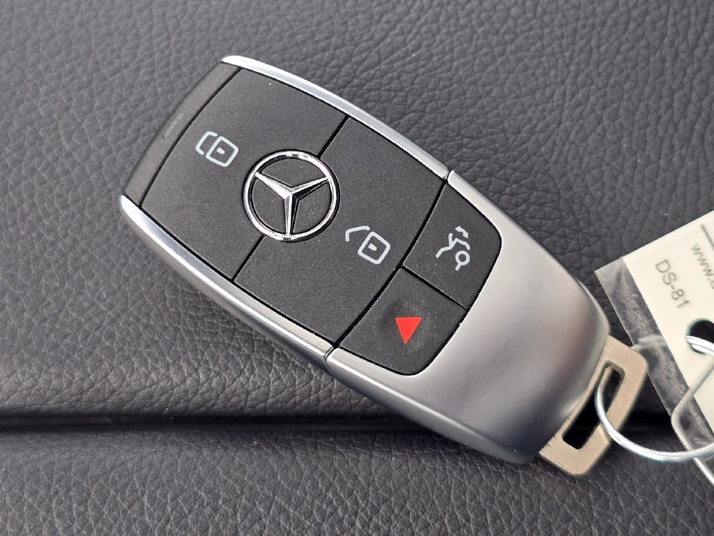New 2026 Selenite Grey Metallic Mercedes-Benz GLS 450 image 44
