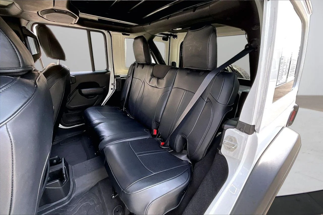 Used 2023 White Jeep Sport image 22