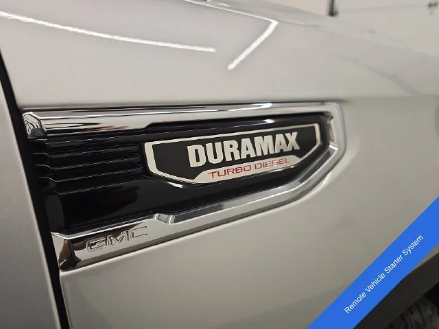Used 2022 Quicksilver Metallic GMC SLT image 11