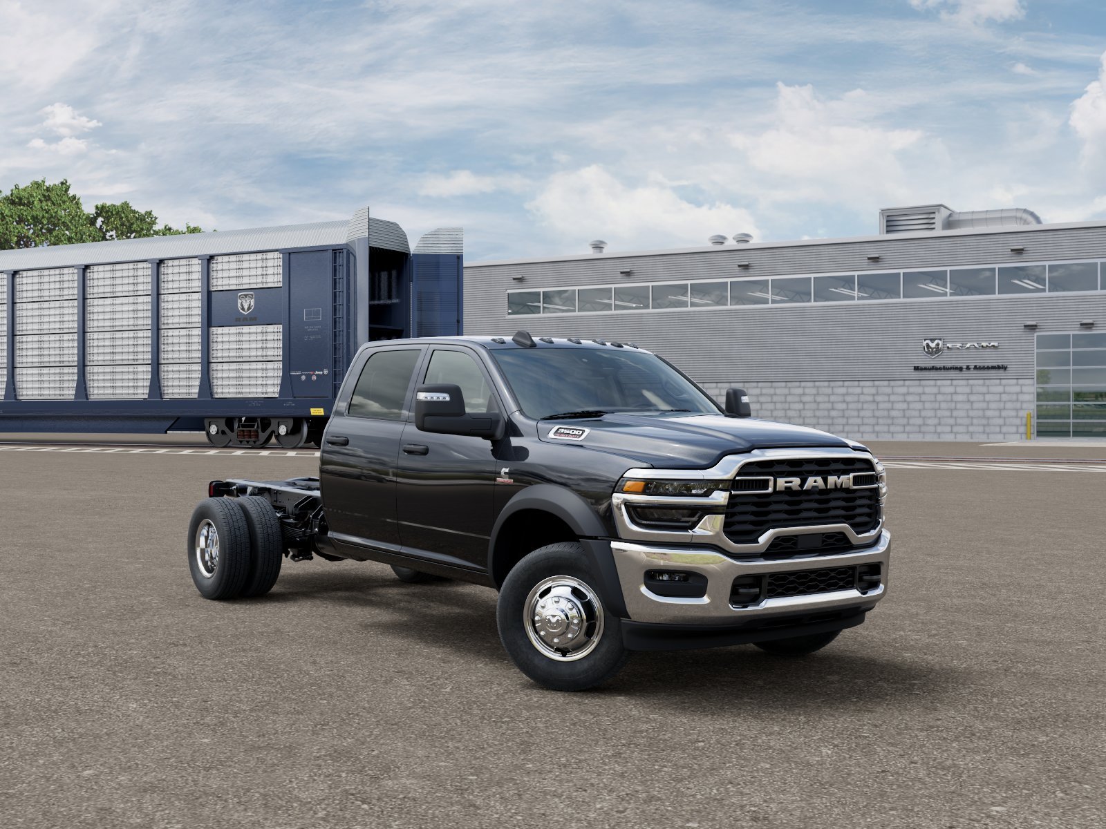New 2026 Diamond Black Crystal Pearl-Coat Exterior Paint RAM TRADESMAN image 3