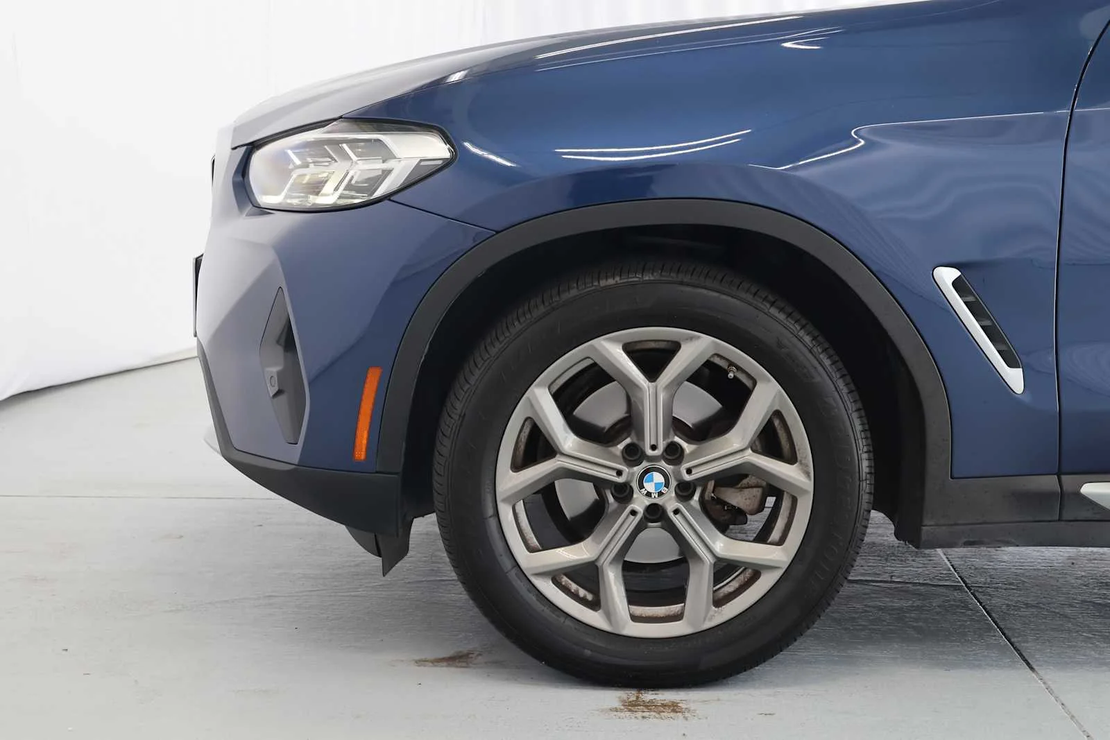 Used 2022 Phytonic Blue Metallic BMW sDrive30i image 8