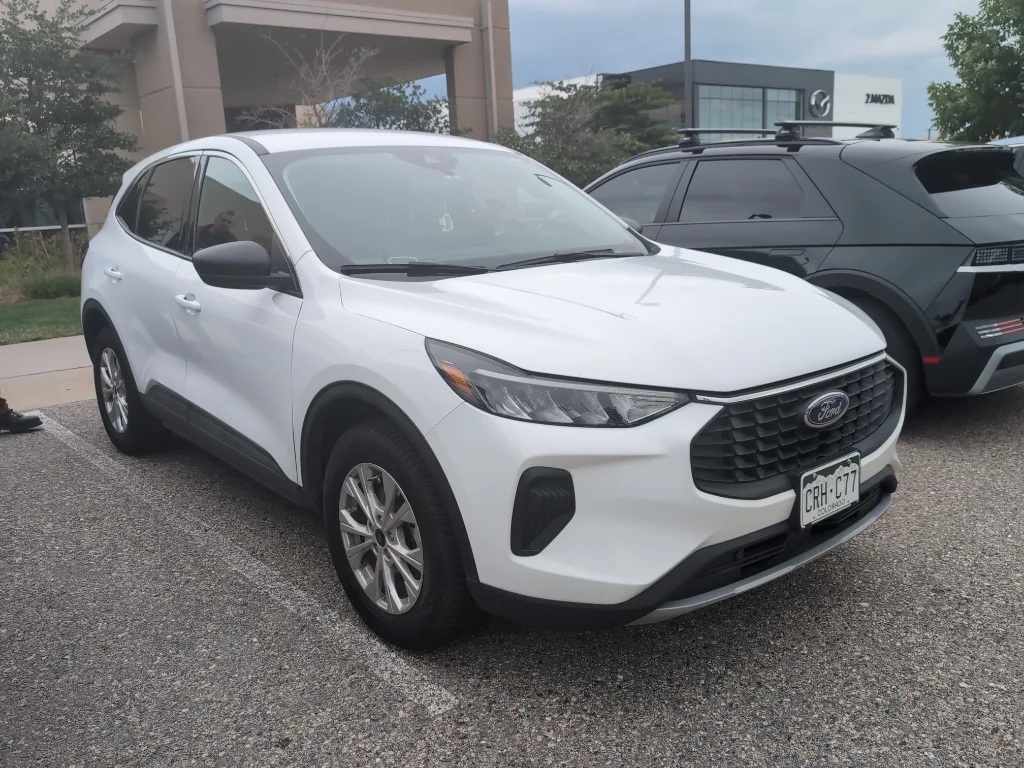 Used 2023 Oxford White Ford Active image 4