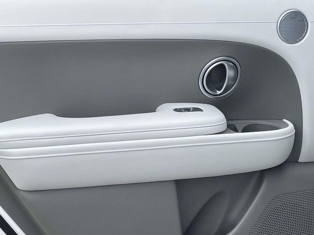 New 2026 White Hyundai SEL Premium 8P image 10