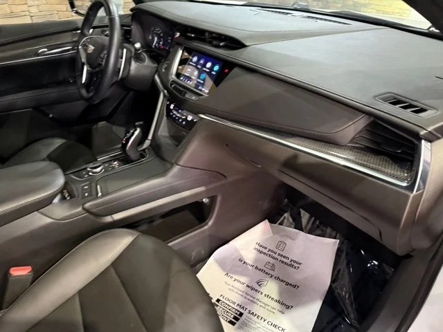 Used 2022 Crystal White Cadillac Sport image 27