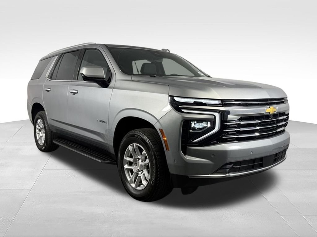 Used 2025 Sterling Gray Metallic Chevrolet LT image 4