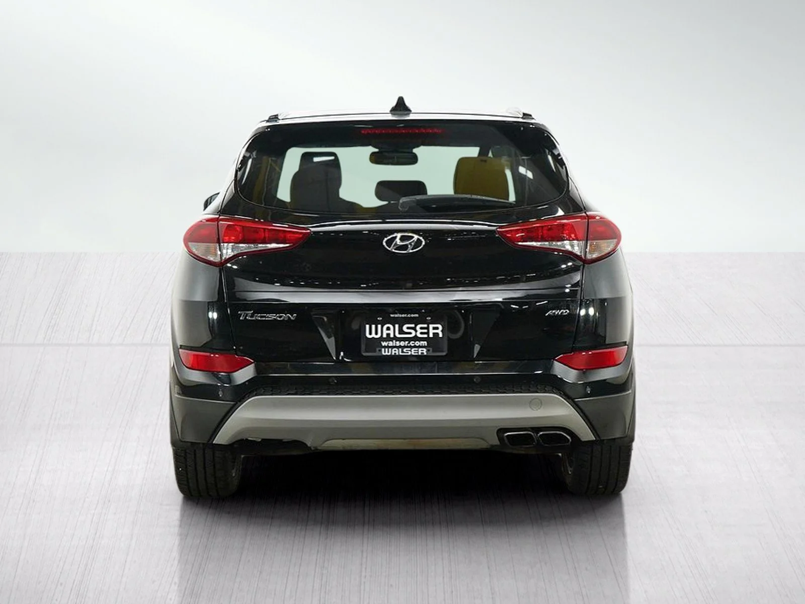 Used 2018 Black Noir Pearl Hyundai Value image 4