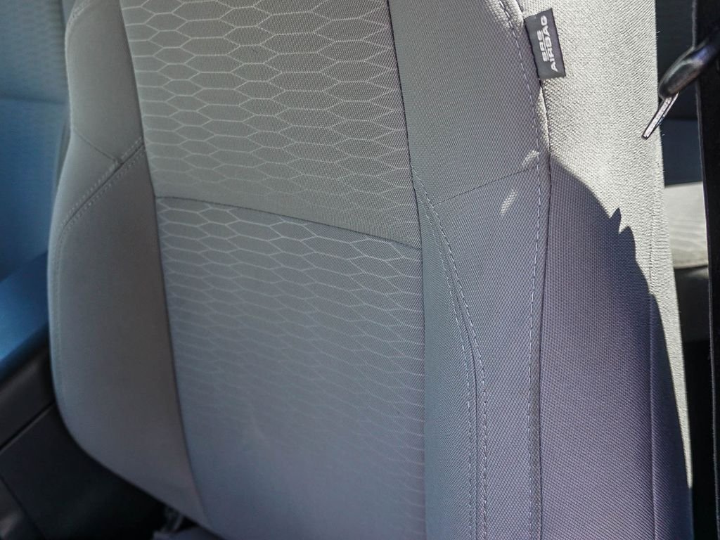 Used 2017  Toyota SR5 image 20