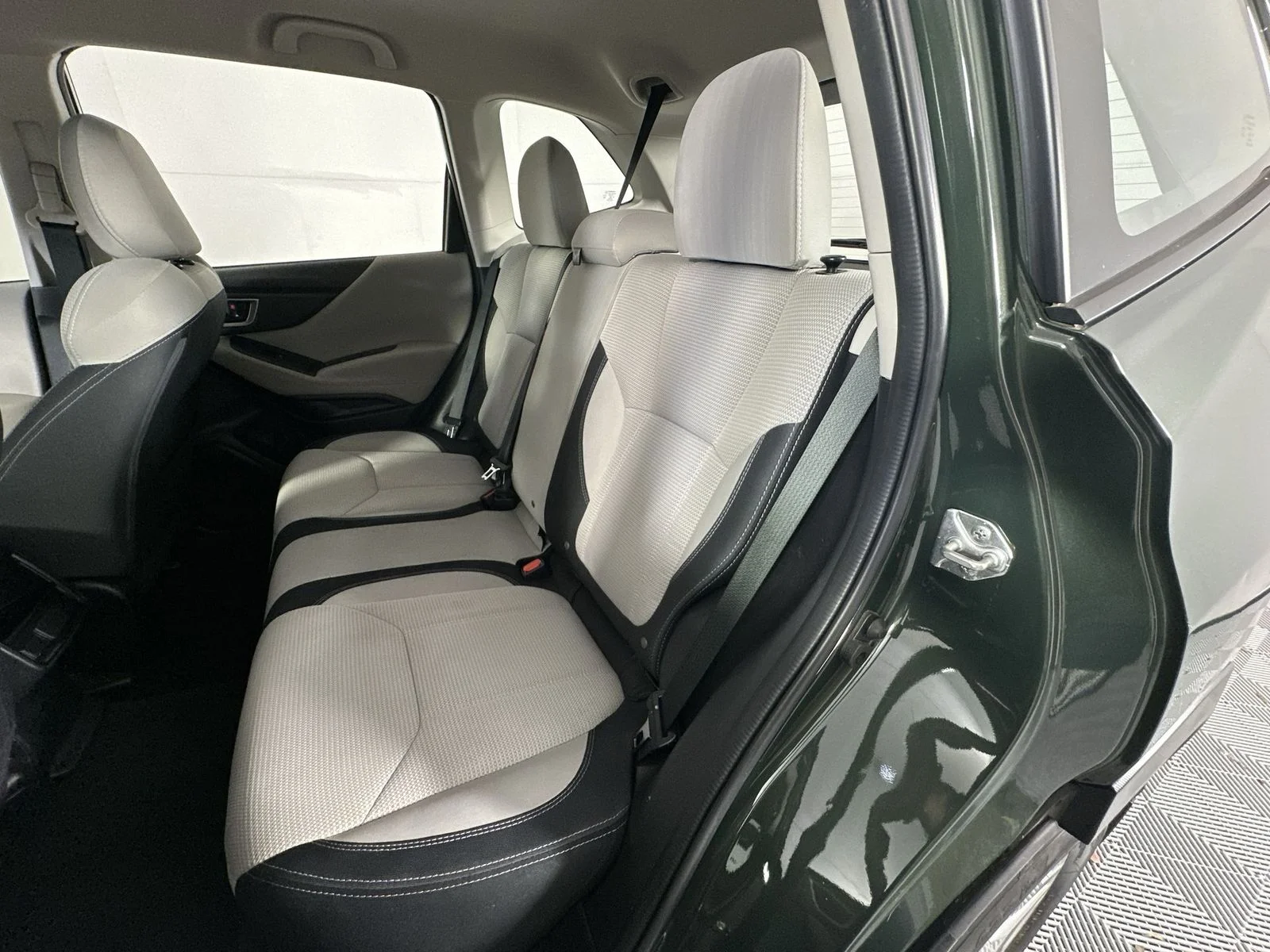 Used 2023 Green Subaru Base image 23