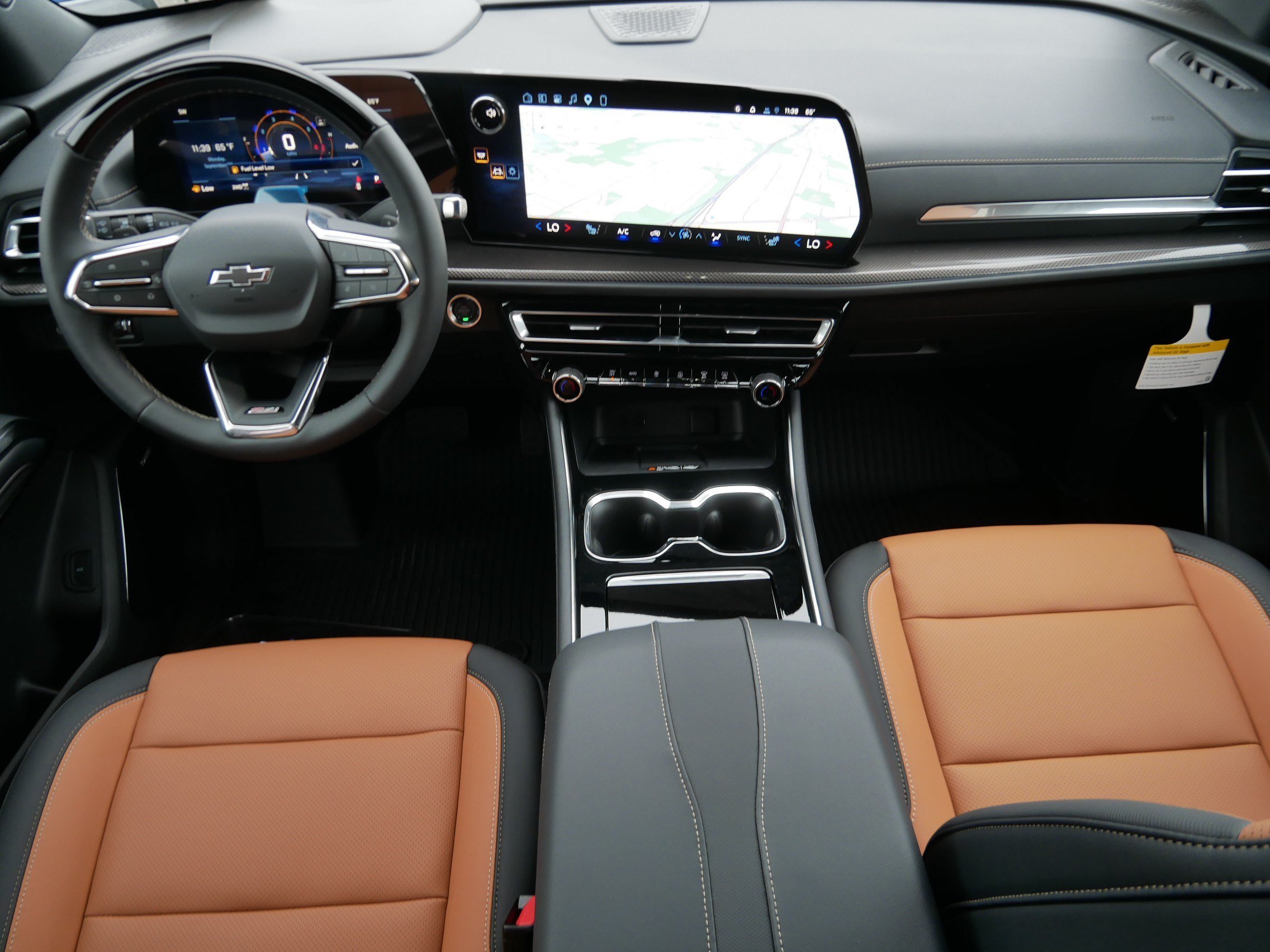 2027 Chevrolet Traverse Z71 - Photo 6