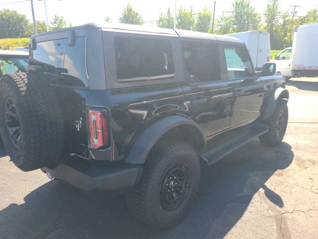 New 2026 Shadow Black Ford Outer Banks image 18